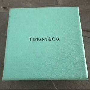 TIFFANY & Co. Authentic Square Gift Box with Lid